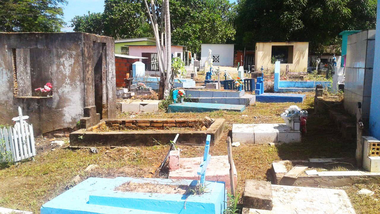 Meio Ambiente I Semmatur realiza limpeza nos cemitérios municipais